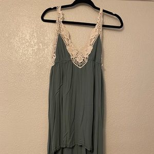 Super cute green dress! 👗